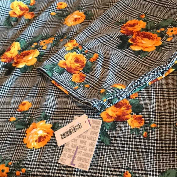 LuLaRoe Sweaters - LuLaRoe mixed floral plaid Shirley L
